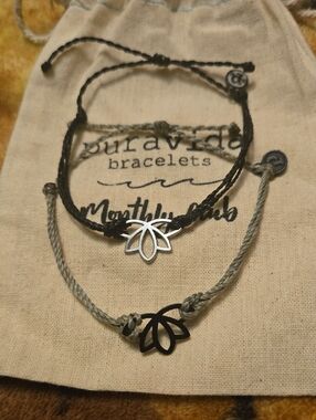 Pura Vida Lotus Charm Bracelet Set - Black and Gray